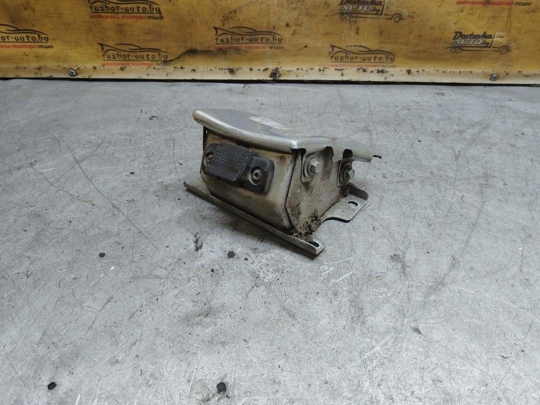 Накладка под фонарь левый 98WXVR Renault Laguna купить