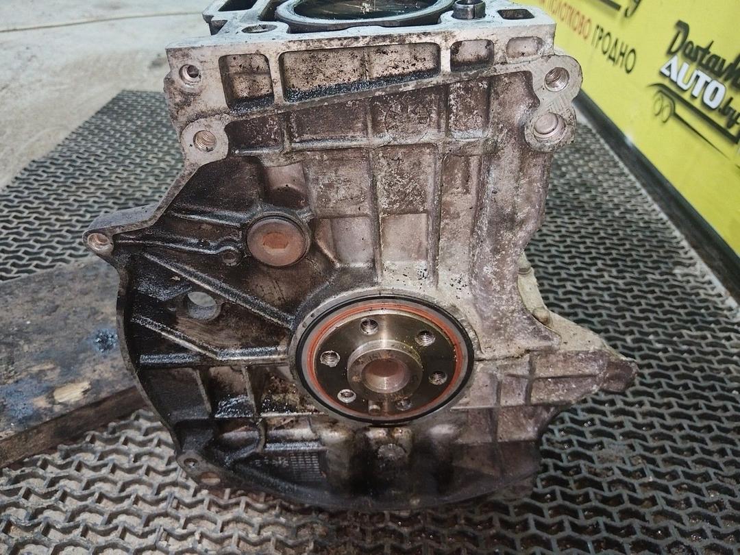 Блок цилиндров V84BAU Citroen Saxo купить в магазине запчастей бу