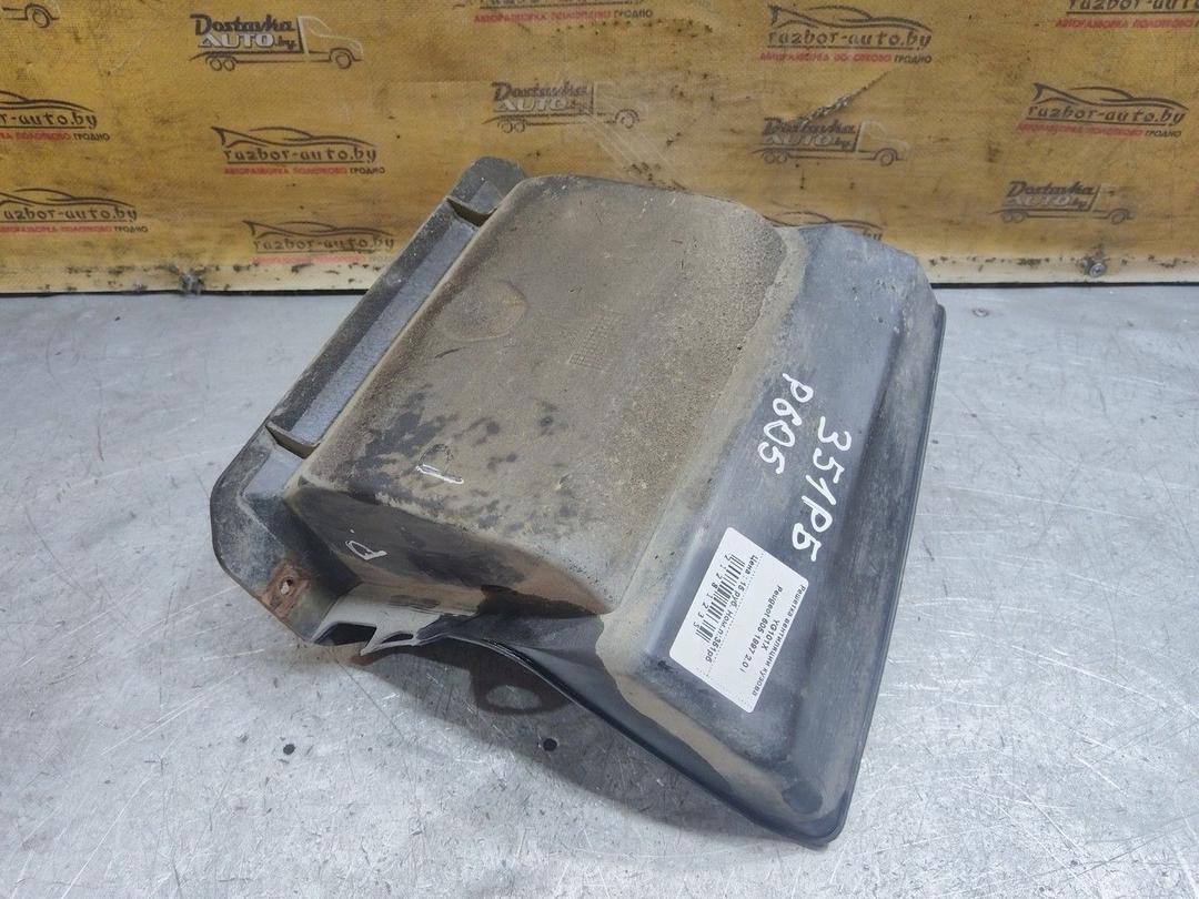 Решетка вентиляции кузова YG101X Peugeot 605 - Фото 1