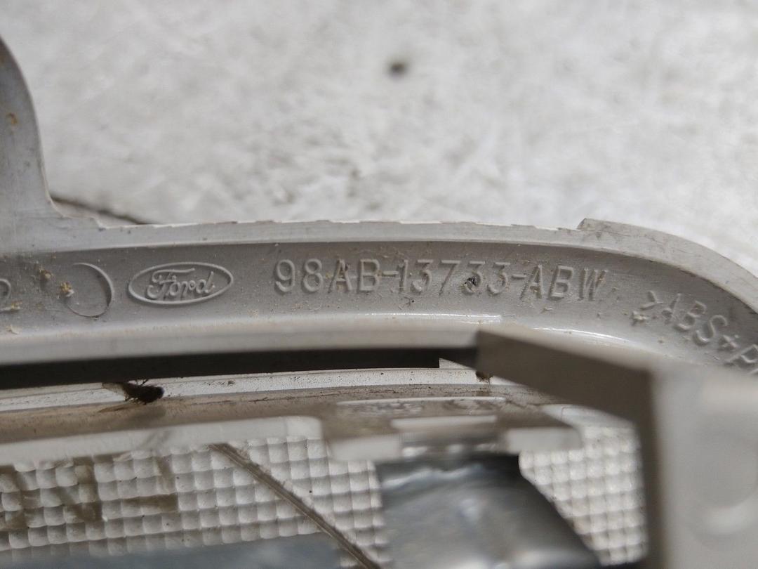 Фонарь салона (плафон) HN1RDG Ford Focus купить в магазине запчастей бу