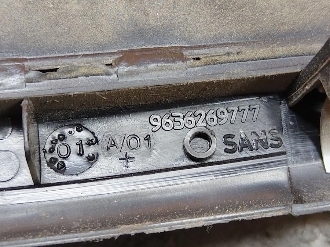 Решетка вентиляции кузова Z0NG5U Citroen Xsara Picasso купить с доставкой. Огромный выбор запчастей и марок авто. У нас есть практически все.