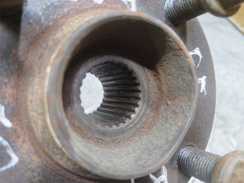 Кулак поворотный правый 4XMBU5 Audi 100 - Фото 2