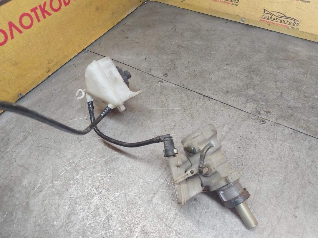 Цилиндр тормозной главный B260O8 Ford Focus