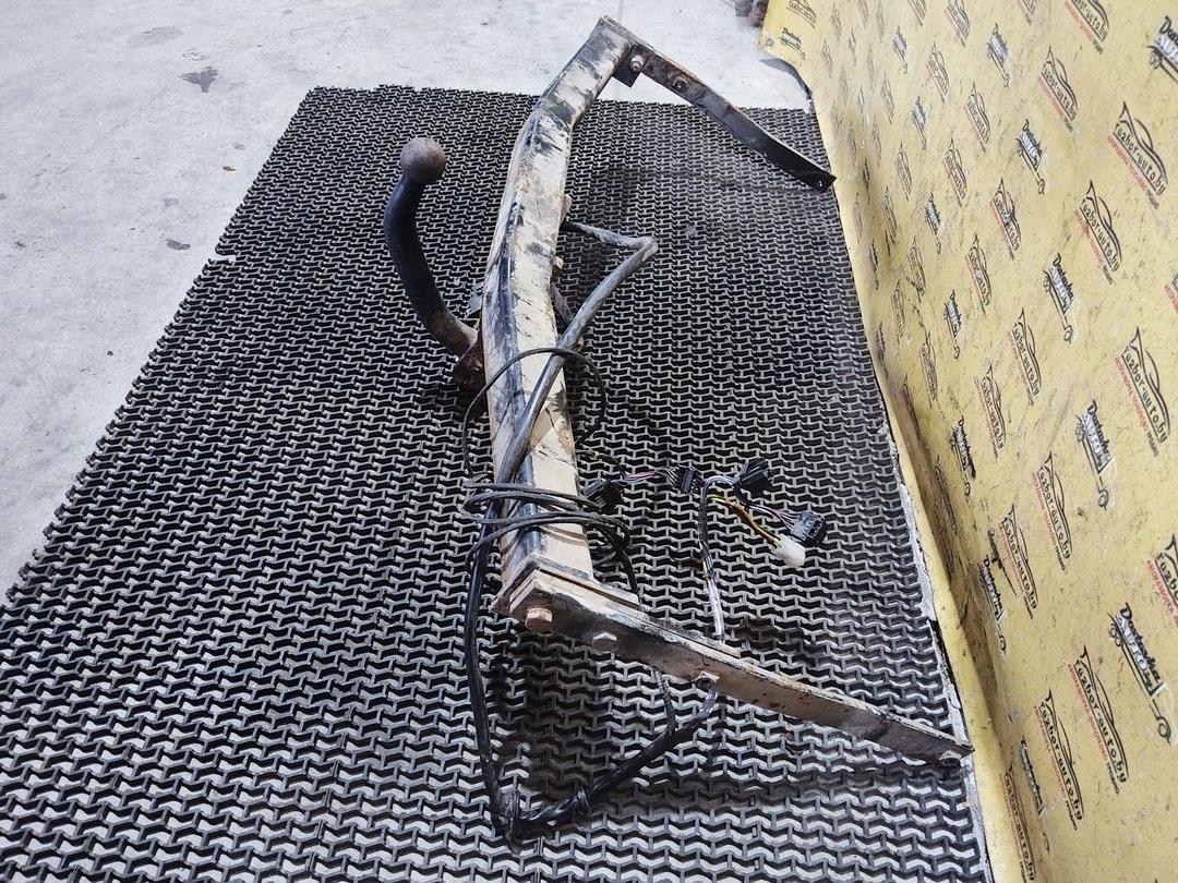 Прицепное устройство (фаркоп) 22V7NT Renault Scenic купить на авторазборке