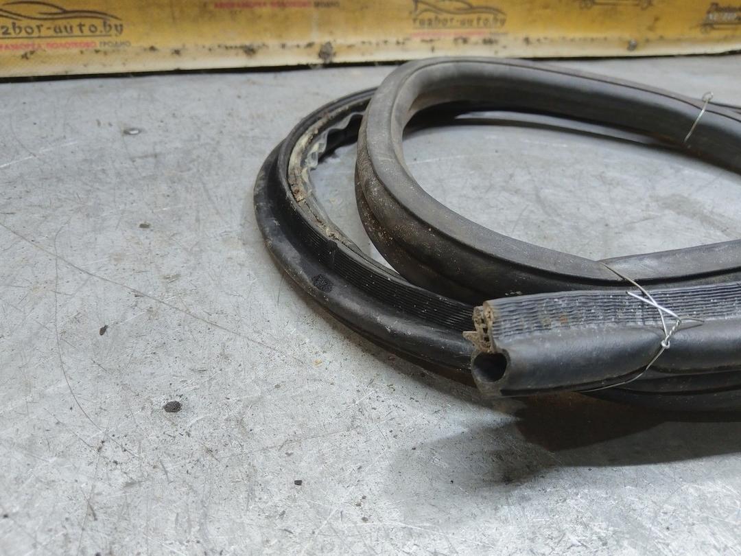 Уплотнитель капота 8I8QM2 Peugeot 206 купить