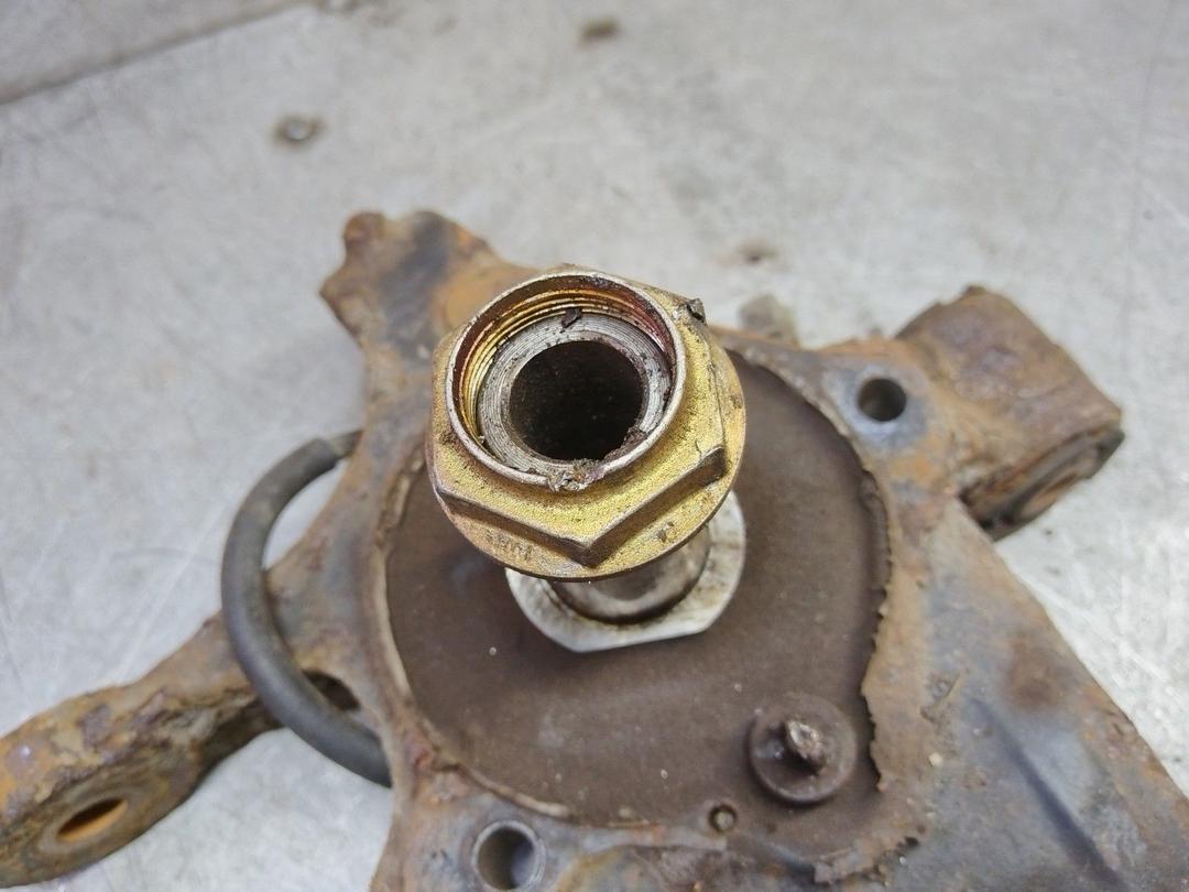 Кулак задний правый 4B40G8 Peugeot 607 - Фото 3