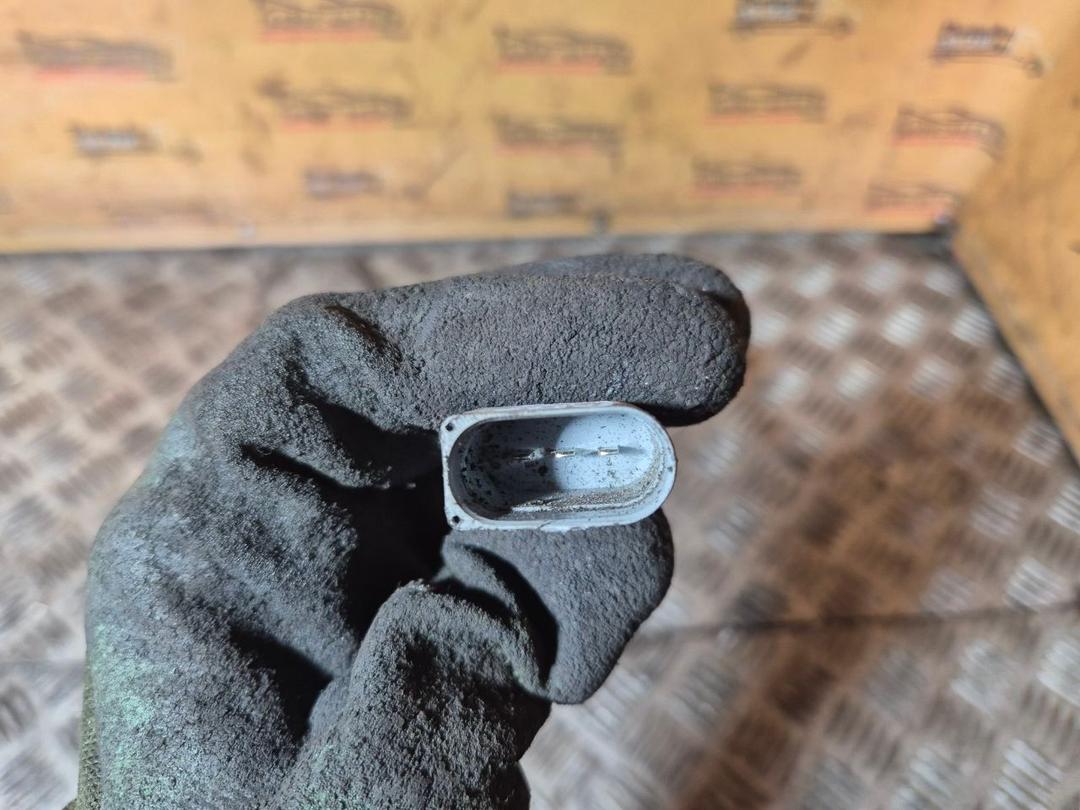 Датчик распредвала YY8HP5 Volkswagen Passat - Фото 2