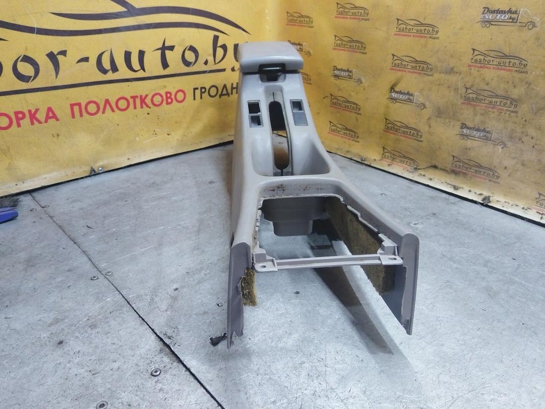 Подлокотник 46LGKS Nissan Primera купить в магазине запчастей бу