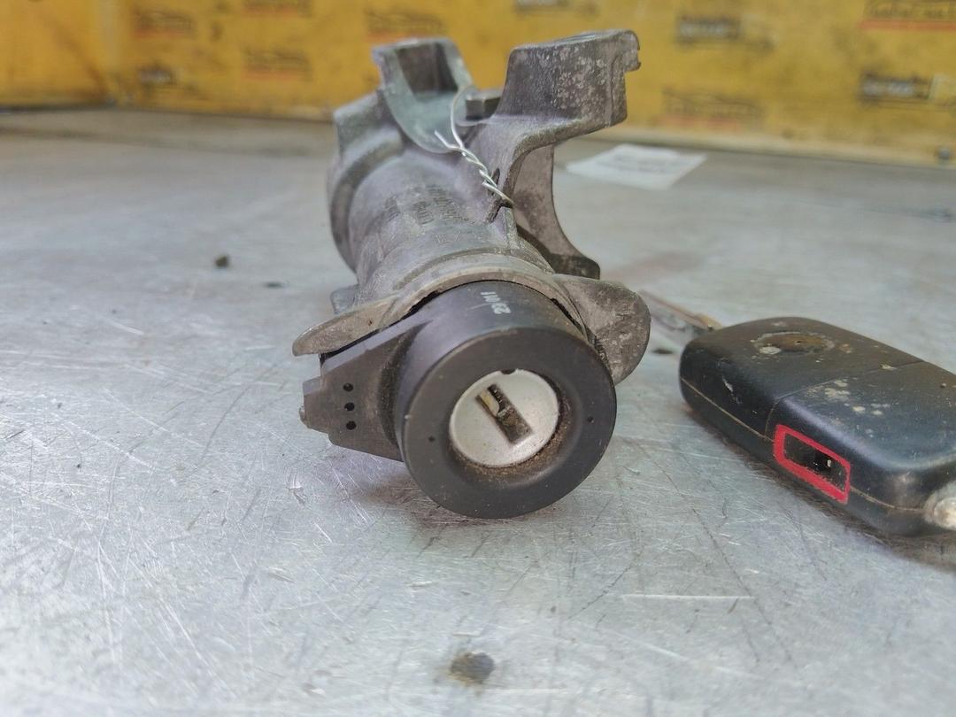 Замок зажигания YBWTV1 Volkswagen Passat купить с доставкой