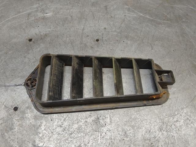 Решетка вентиляции кузова LI1WSQ Citroen Saxo купить