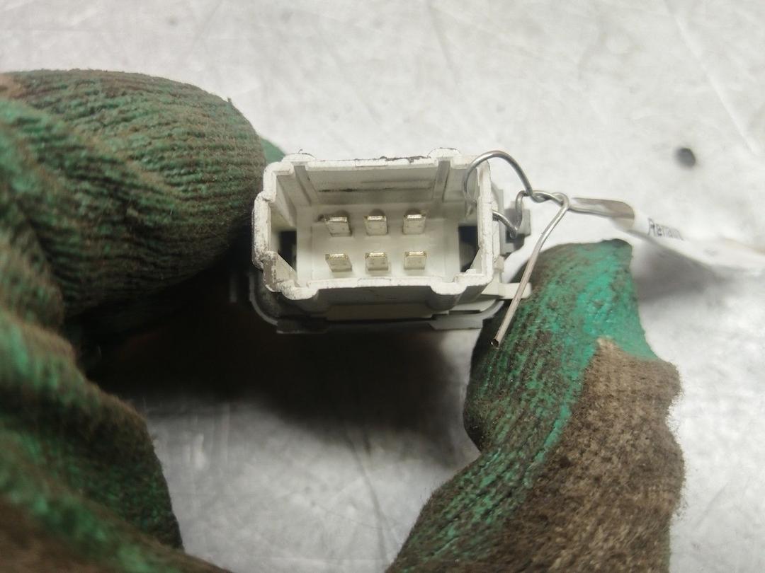 Кнопка стеклоподъемника заднего правого QXES97 Renault Scenic - Фото 3