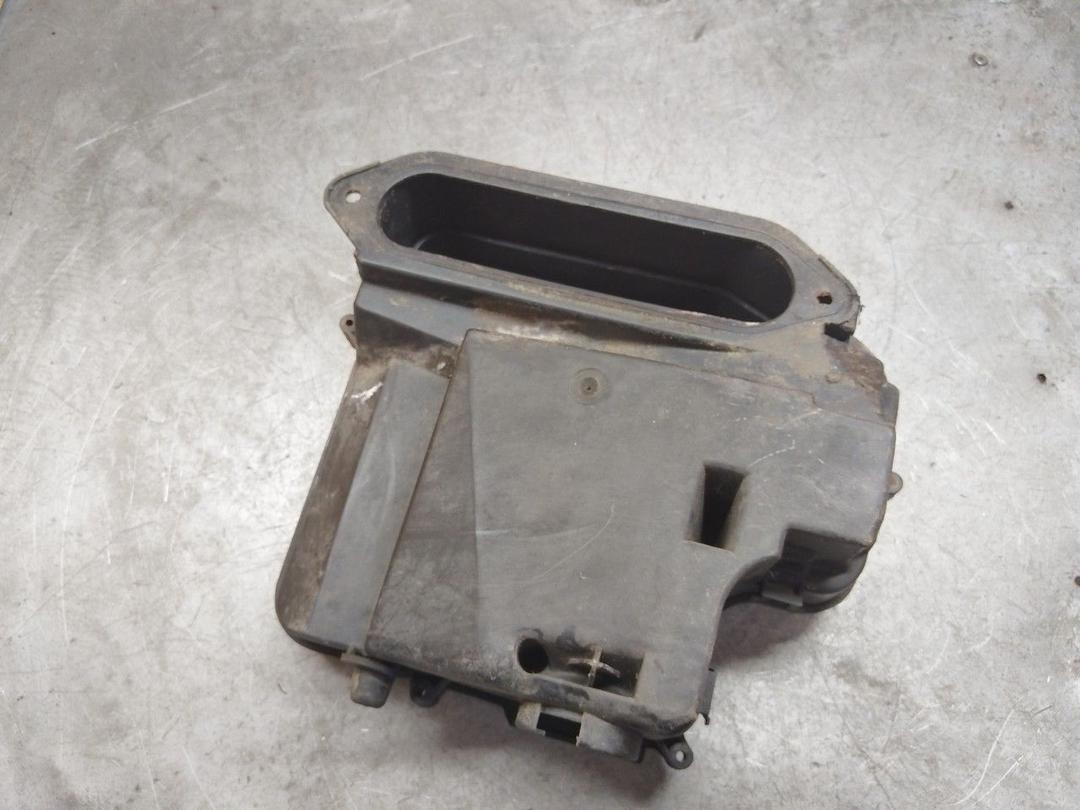 Короб предохранителей 82VOXK Volkswagen Passat - Фото 6