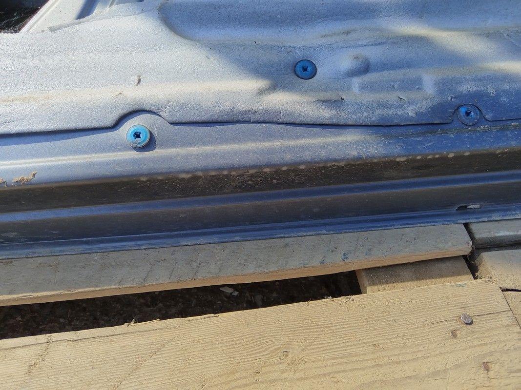 Дверь передняя левая IF9145 Fiat Punto undefined