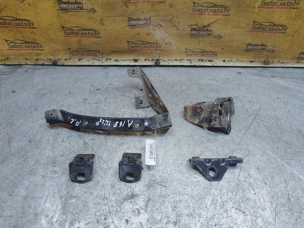 Кронштейн крепления крыла переднего левого H8LLFH Mercedes A W168 - Фото 1