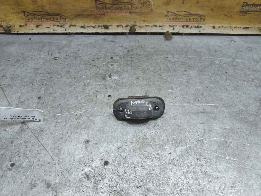 Подсветка номера Q3MUHX Audi 100 - Фото 1