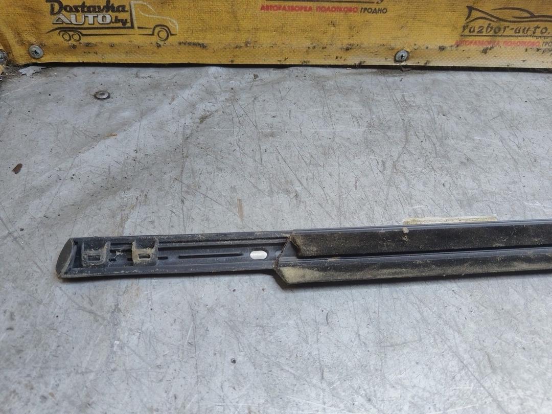 Молдинг стекла двери передней правой наружный X7MOSQ Opel Astra купить с доставкой