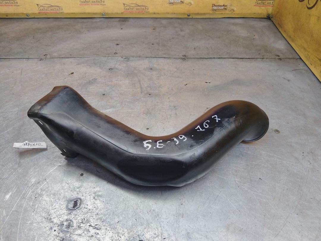 Патрубок воздушного фильтра M67AT1 BMW 5 E39 - Фото 1