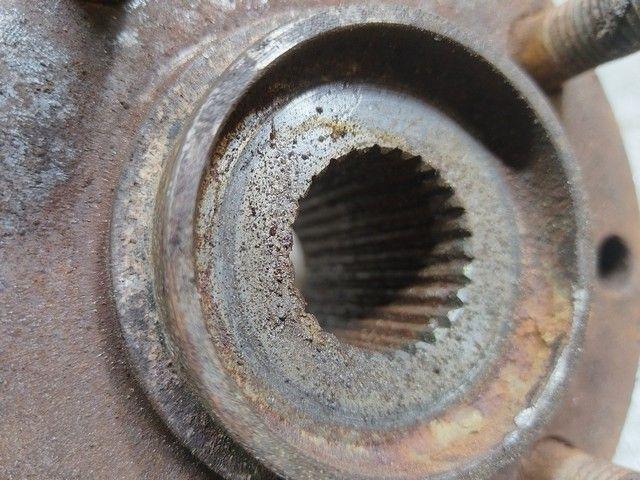 Кулак поворотный левый ASV4LF Mitsubishi Carisma купить