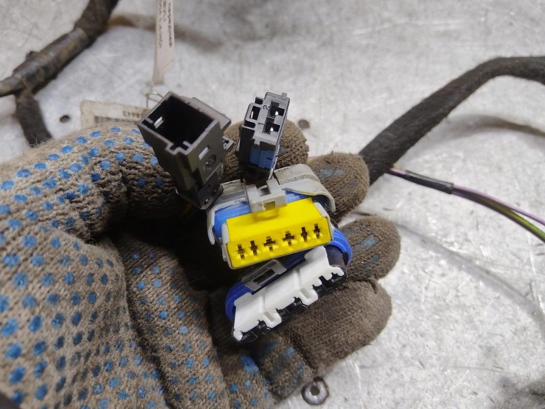 Проводка двери передней левой IZBVLI Citroen C3 купить на авторазборке