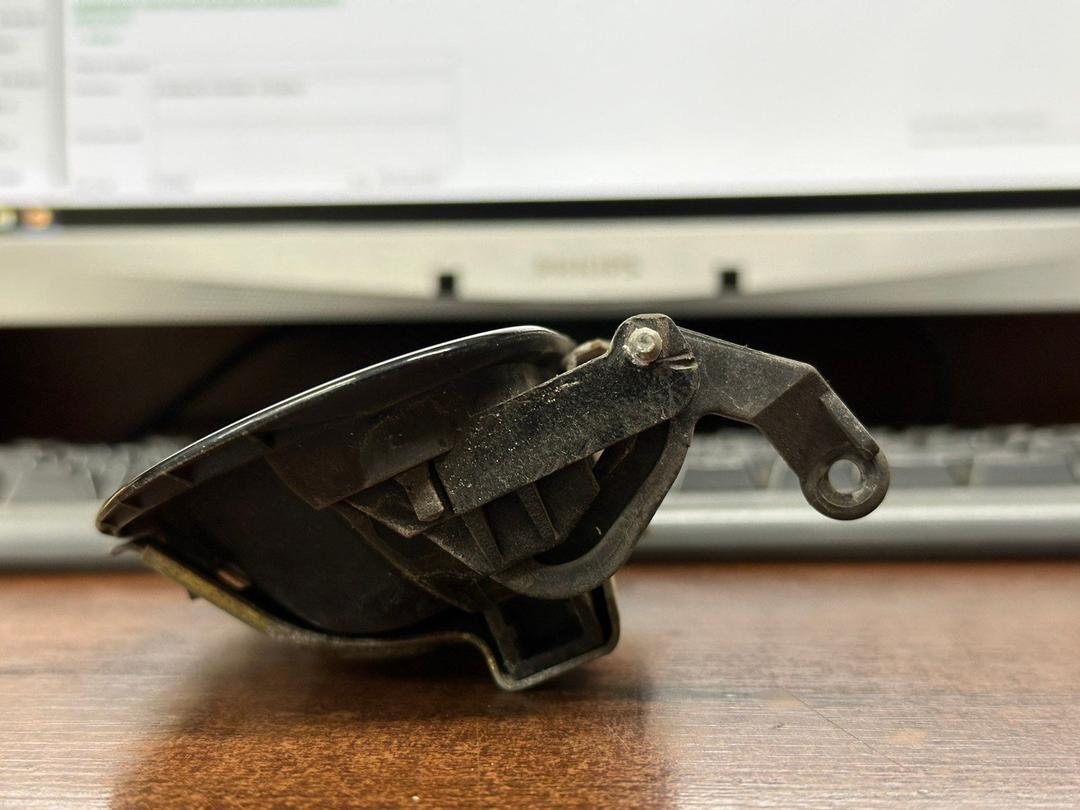 Ручка наружная задняя левая 1I6WC8 Volvo V40 купить в магазине запчастей бу