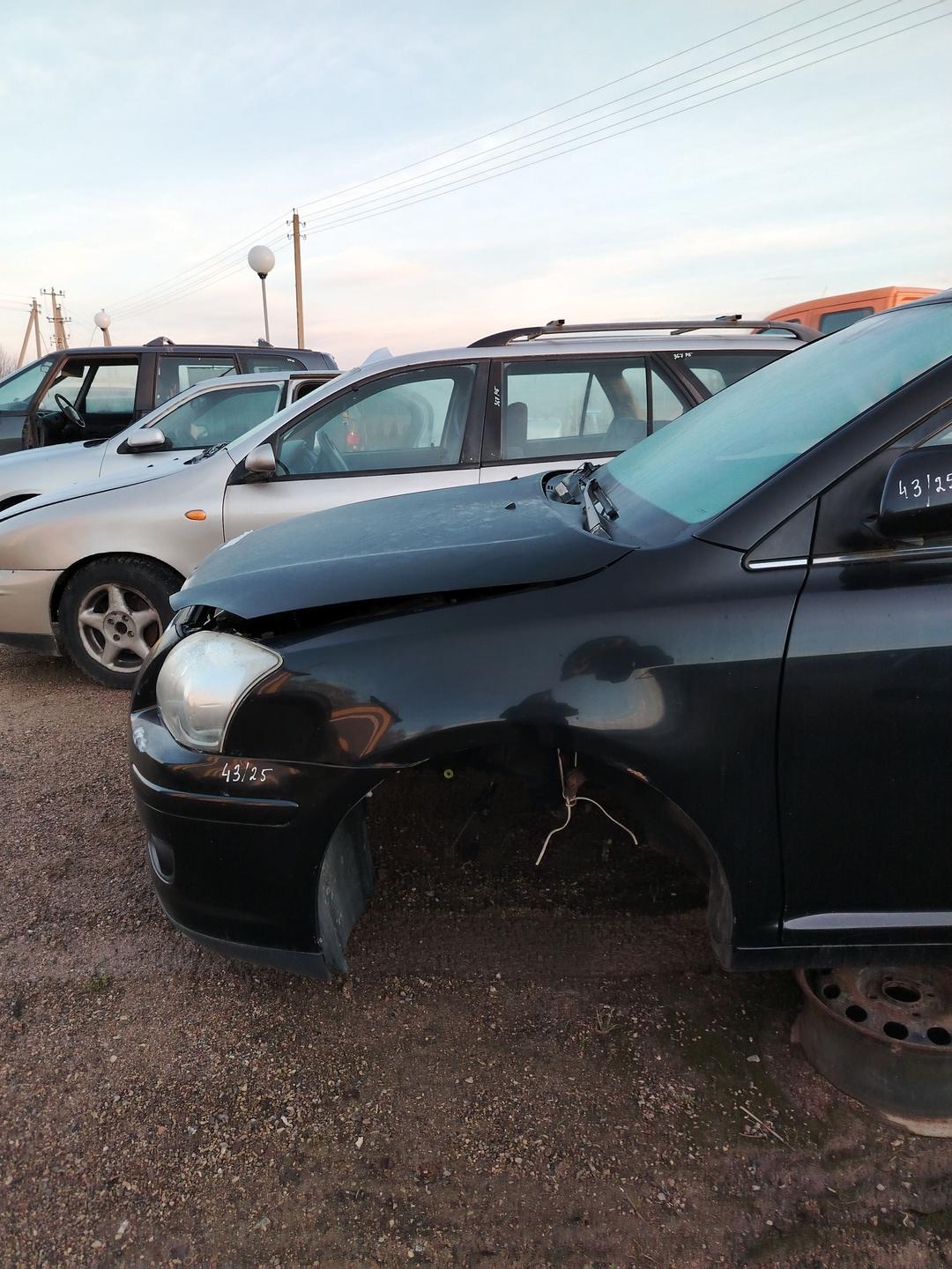 Крыло переднее левое IO66M0 Toyota Avensis