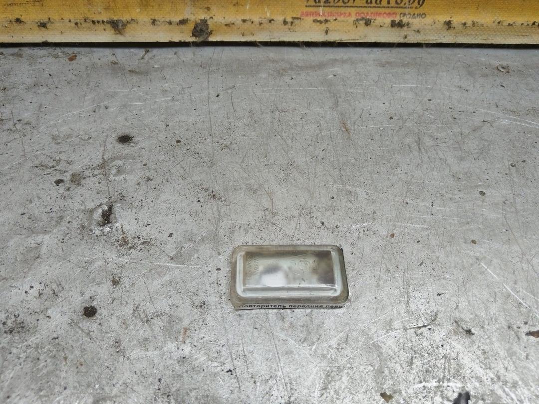 Повторитель передний левый RFJ8K5 Audi 100