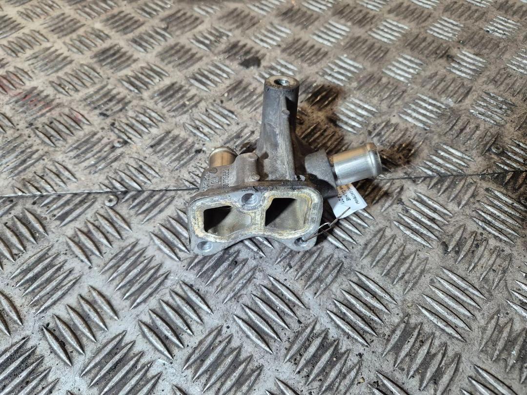 Фланец (тройник) системы охлаждения CJLH4E Opel Astra