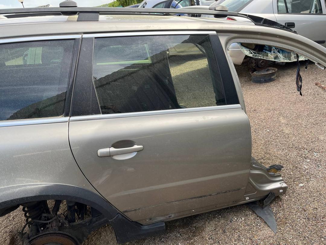 Стойка кузовная центральная правая Q1XAHG Volvo XC70 купить