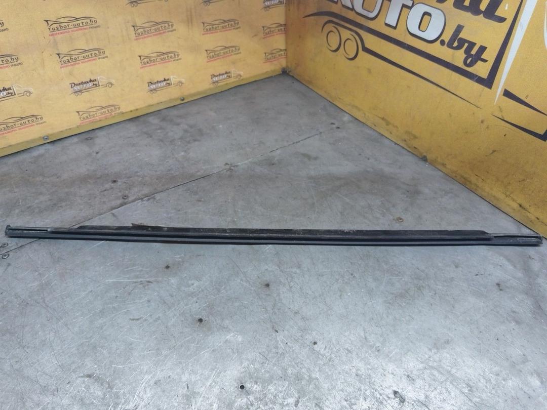 Молдинг стекла двери задней левой наружный I34J6Q Volkswagen Passat купить