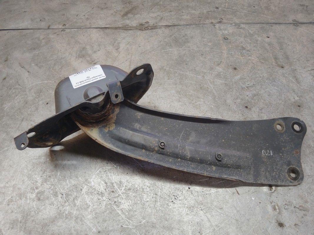 Рычаг задний правый UZ1WT4 Volkswagen Passat купить