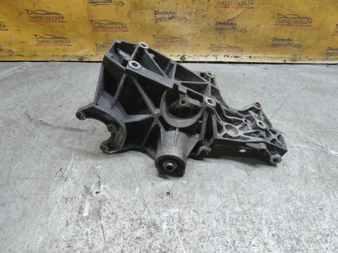 Кронштейн вискомуфты WW7AE1 Volkswagen Passat - Фото 4