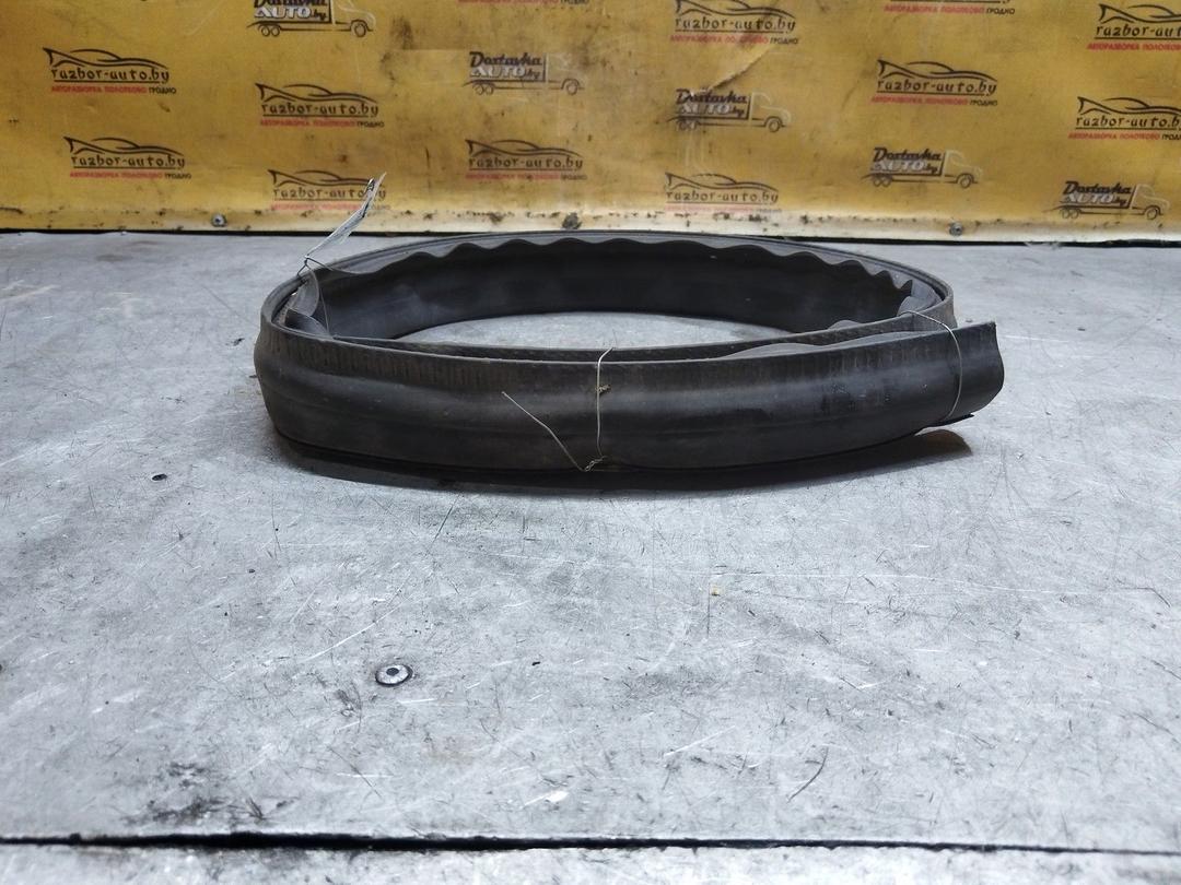 Уплотнитель капота SJTJEU Opel Zafira купить