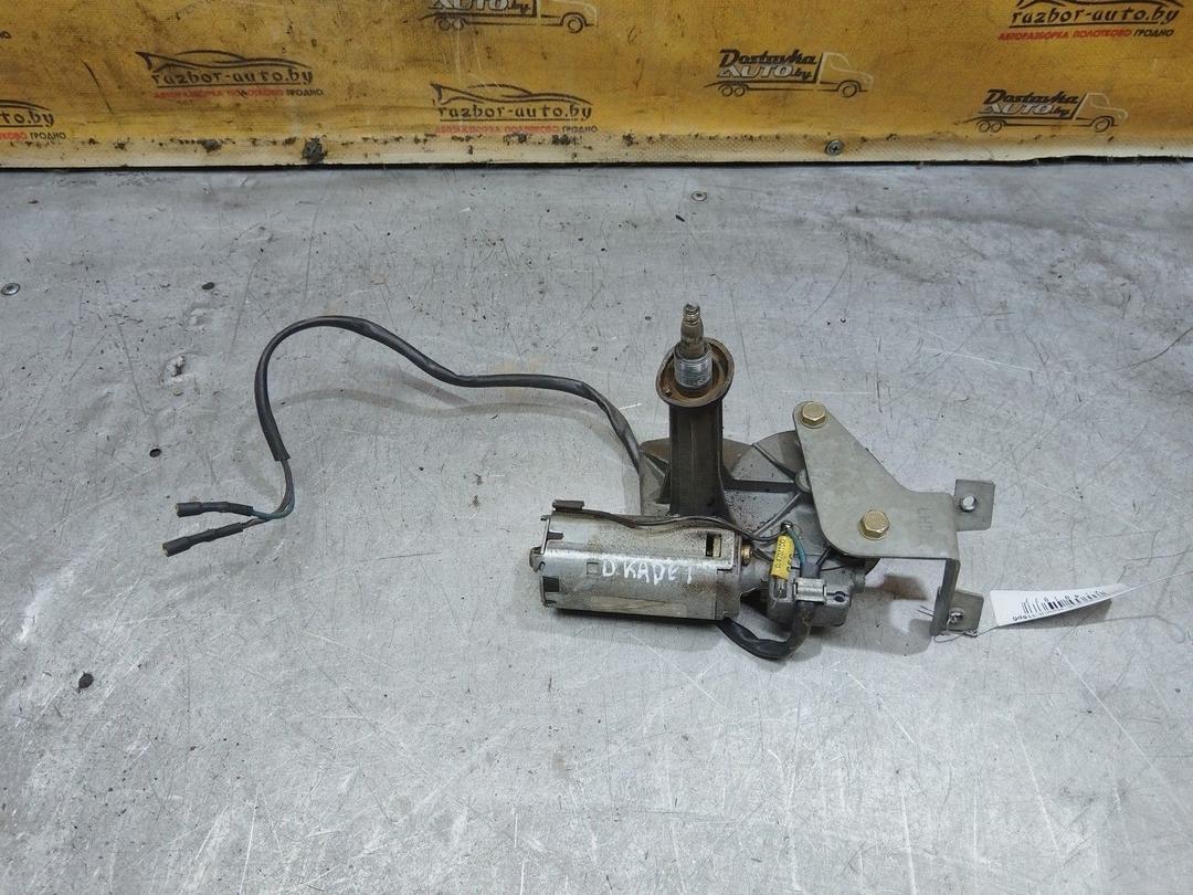 Моторчик заднего стеклоочистителя (дворника) 9NGQ82 Opel Kadett