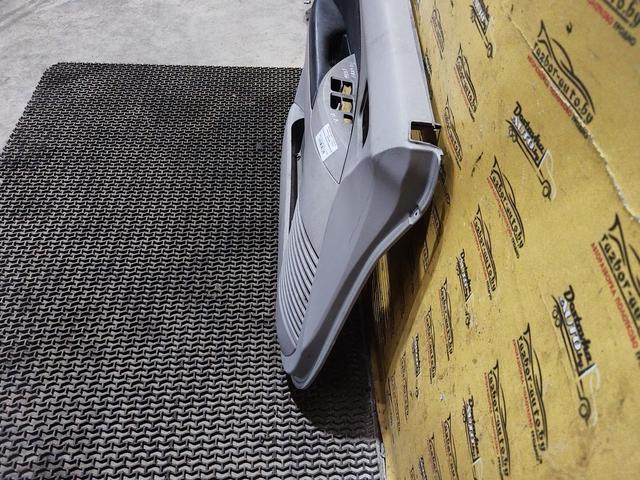 Обшивка двери передней левой (дверная карта) ZHKNE5 Mitsubishi Grandis купить в магазине запчастей бу