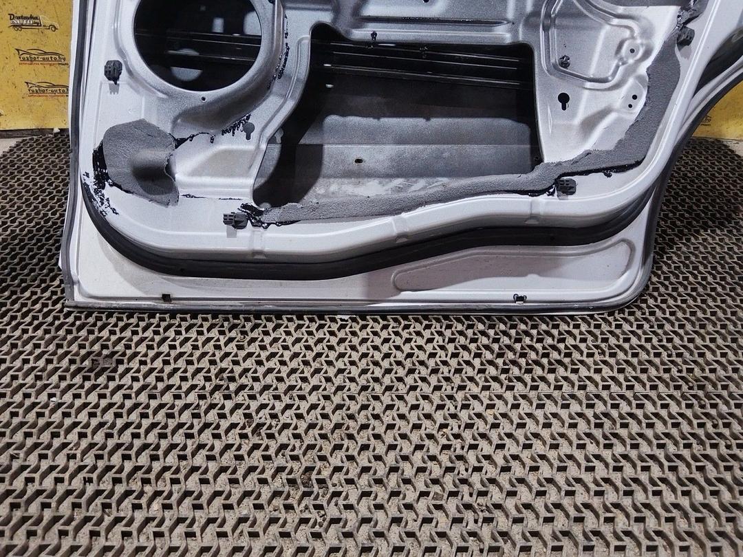 Дверь задняя правая FZQSDJ Ford Galaxy undefined