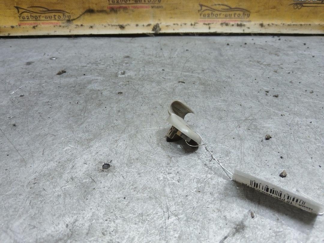 Крепление (крючок) солнцезащитного козырька B3LS2Z Mazda 323F купить