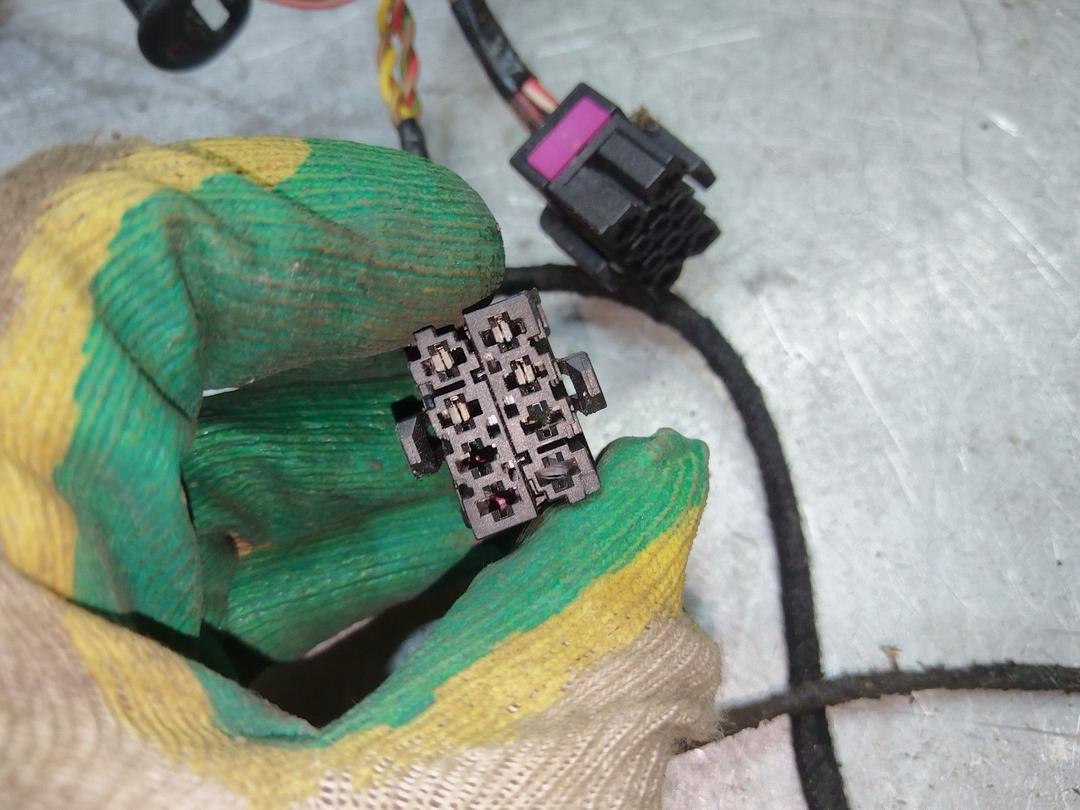 Проводка двери передней левой NIHXBY Volkswagen Passat undefined