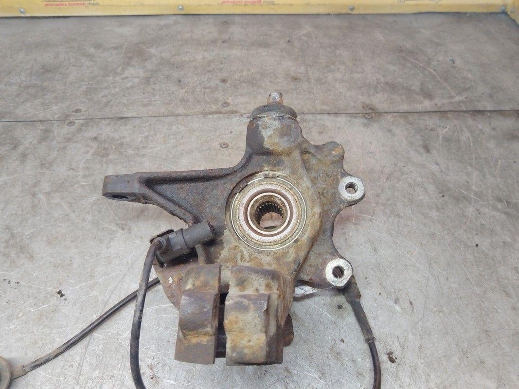 Кулак поворотный правый EVQP1T Peugeot 406 купить с доставкой