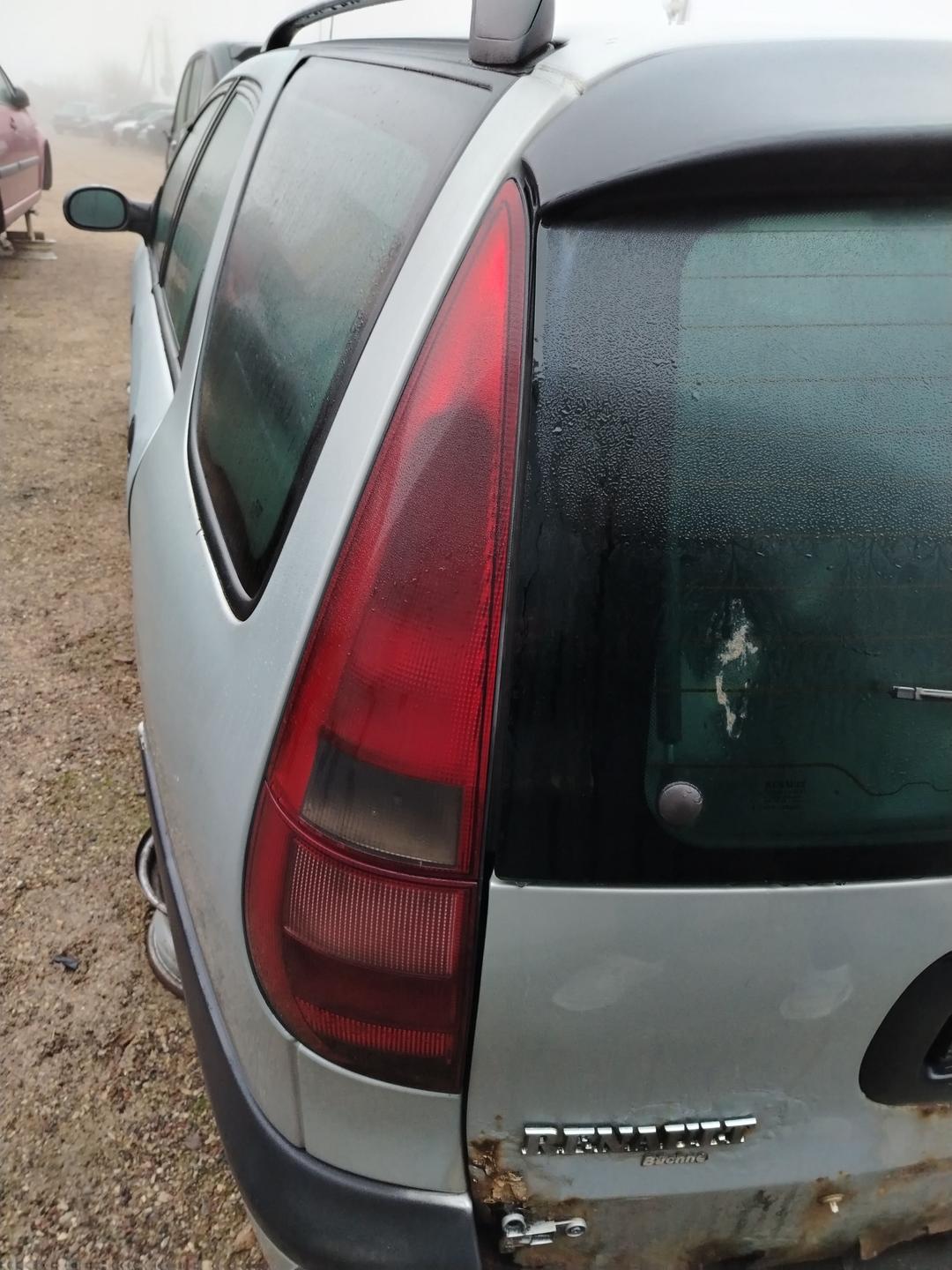 Фонарь задний левый 5BTL17 Renault Laguna