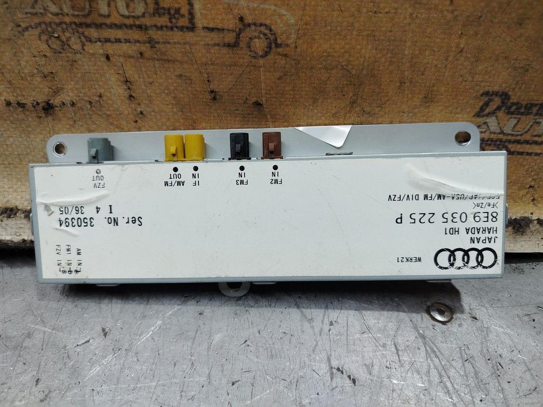 Усилитель антенны 1ED6MZ Audi A4 - Фото 1