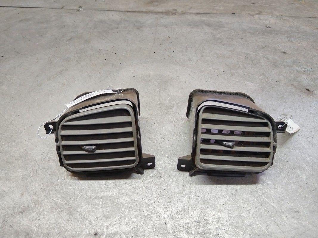 Дефлектор обдува салона P1GNQU Mazda Premacy