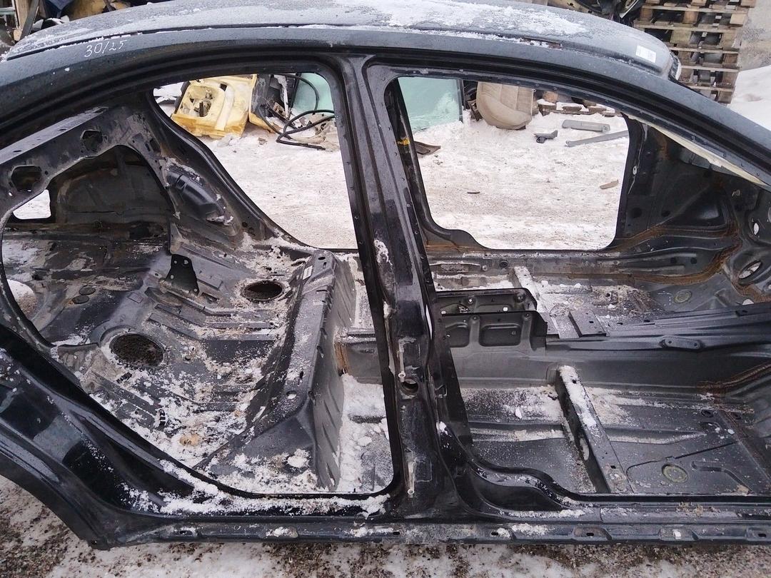 Стойка кузовная центральная правая 527Y8T Volvo S60 купить