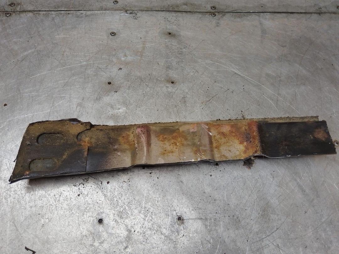 Часть кузова (вырезанный элемент) 64U2CH Volkswagen Passat купить