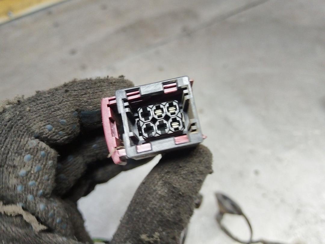 Проводка двери задней правой 8VFX70 Opel Astra купить в магазине запчастей бу