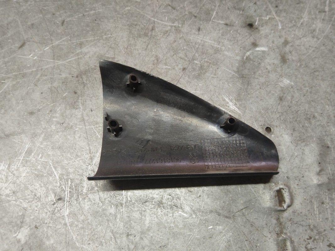 Накладка крыла (уголок зеркала) переднего левого B980T0 Peugeot 406 купить