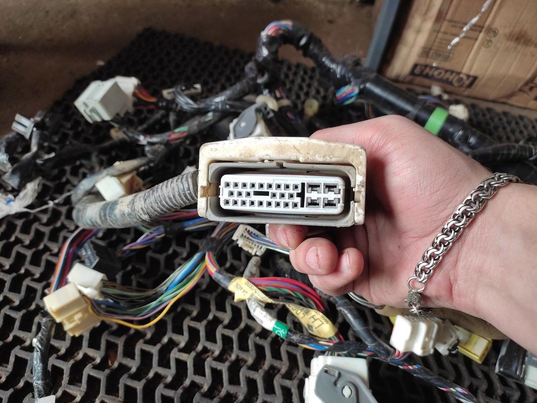 Проводка салона 855O3V Mazda MPV undefined