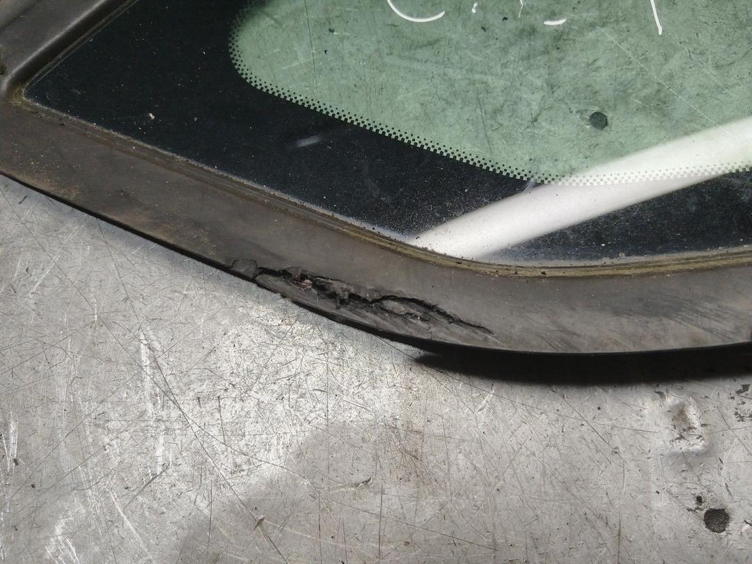 Стекло кузовное боковое правое K7PA06 Citroen C4 купить с доставкой