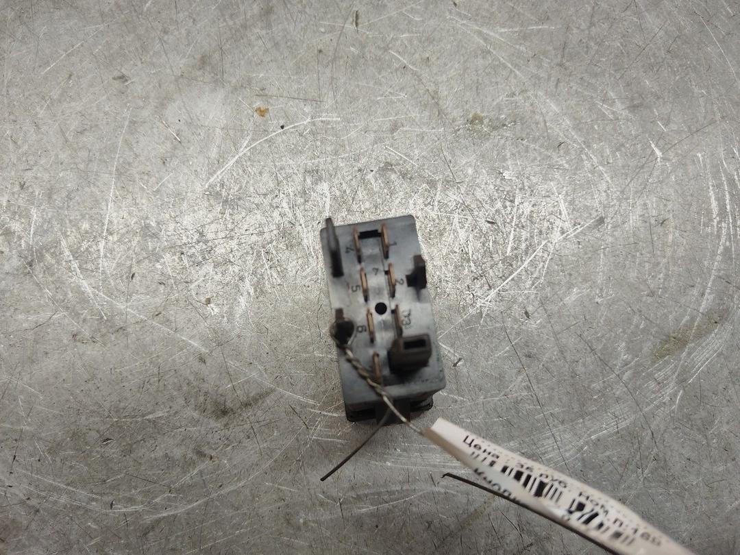 Кнопка аварийной сигнализации L9NVOC Audi 80 - Фото 3