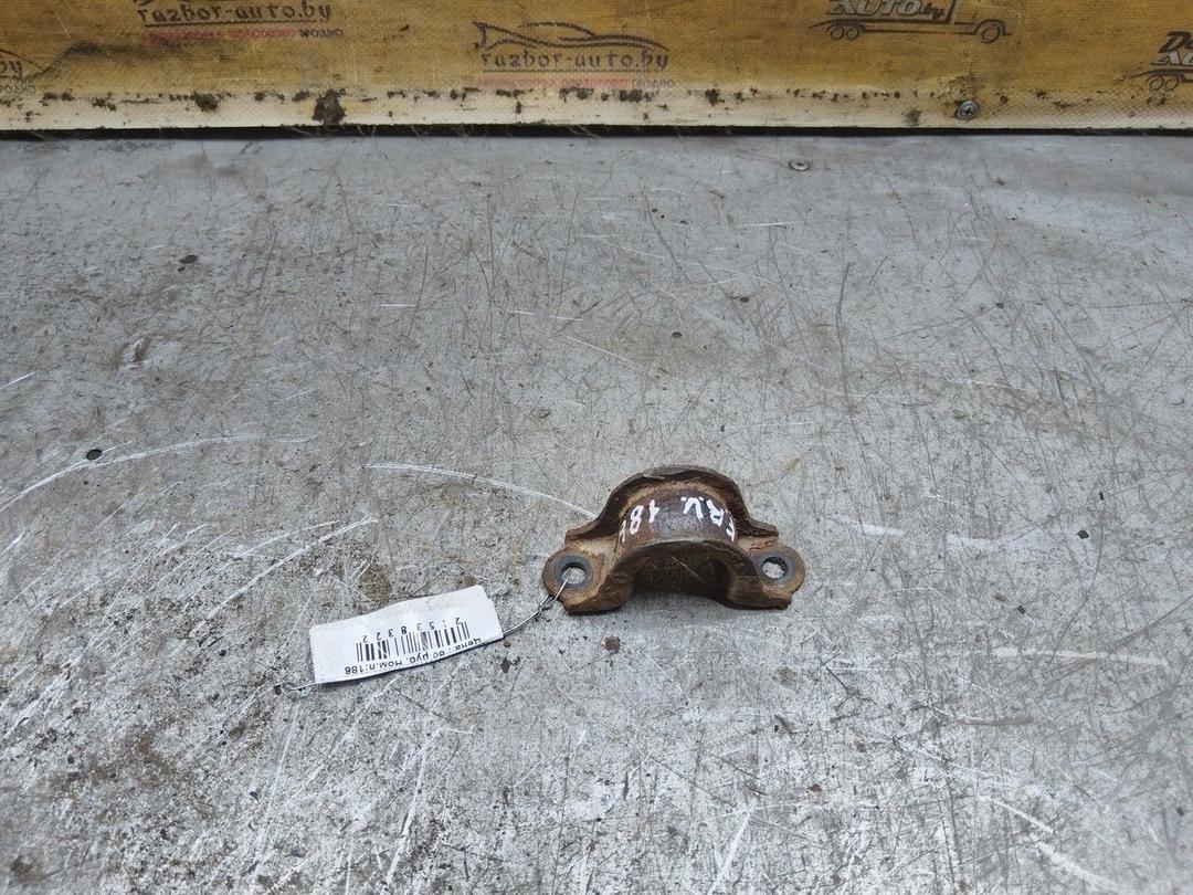 Крепление втулки стабилизатора 2LEZHC Honda FR-V - Фото 1