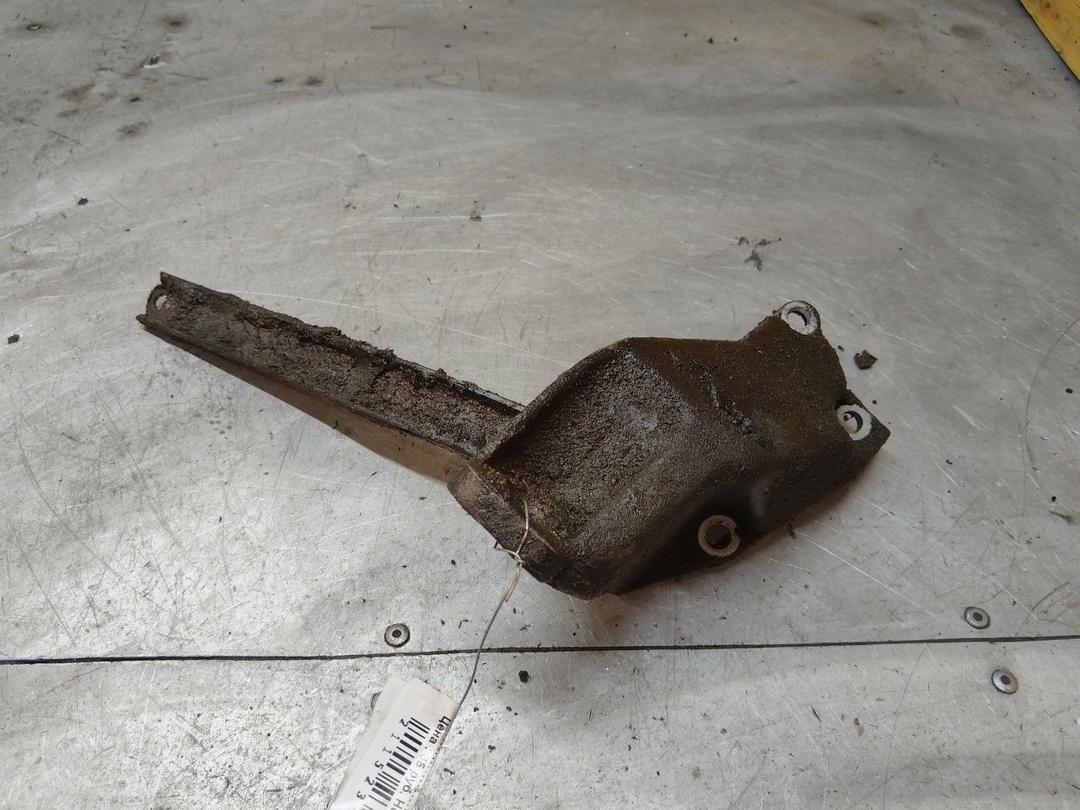 Кронштейн двигателя GNCU03 Audi A4 - Фото 1